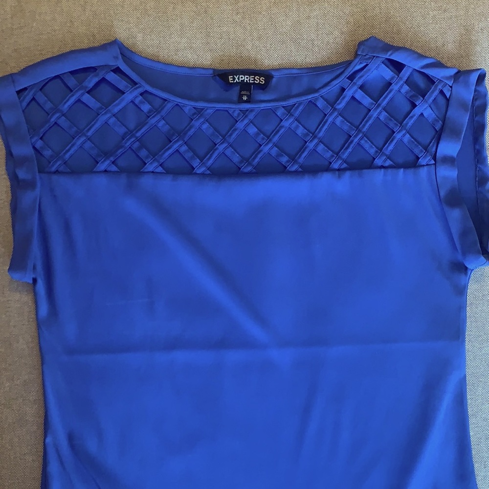 Express Top - Picture 2 of 4